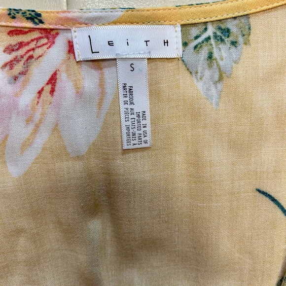 Leith Yellow Floral V Neck Midi Dress - Picture 6 of 9